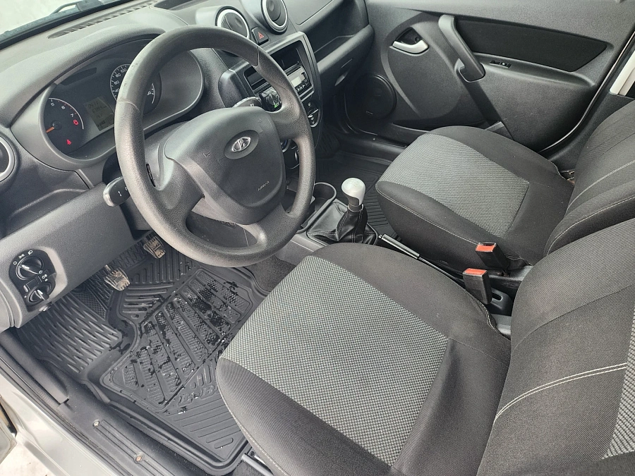 Lada (ВАЗ) Granta, 2015г., передний привод, механика