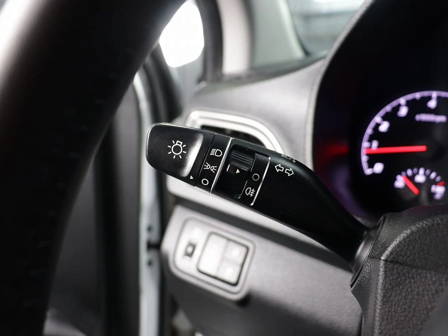 Hyundai Solaris, 2020г., передний привод, автомат