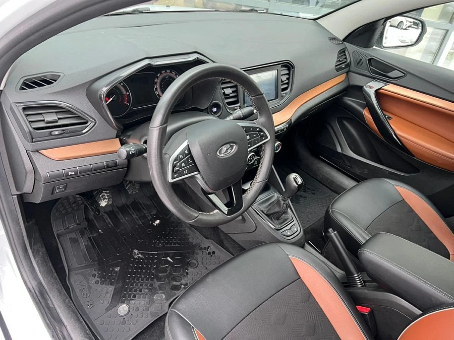 Lada (ВАЗ) , 2023г., передний привод, механика