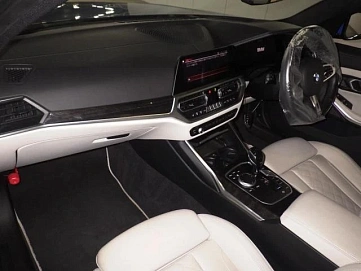 BMW 3 серии, 2021г, полный привод, автомат