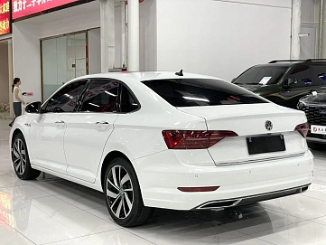 Volkswagen Jetta, 2022г, передний привод, автомат