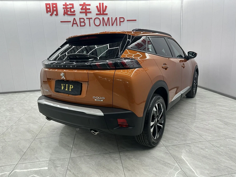 Peugeot 2008, 2021г., передний привод, робот