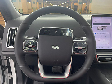 LiXiang L6, 2024г, полный привод, автомат
