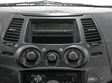 Mitsubishi Grandis, 2006г, полный привод, автомат