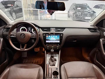 Skoda Octavia, 2017г, передний привод, робот