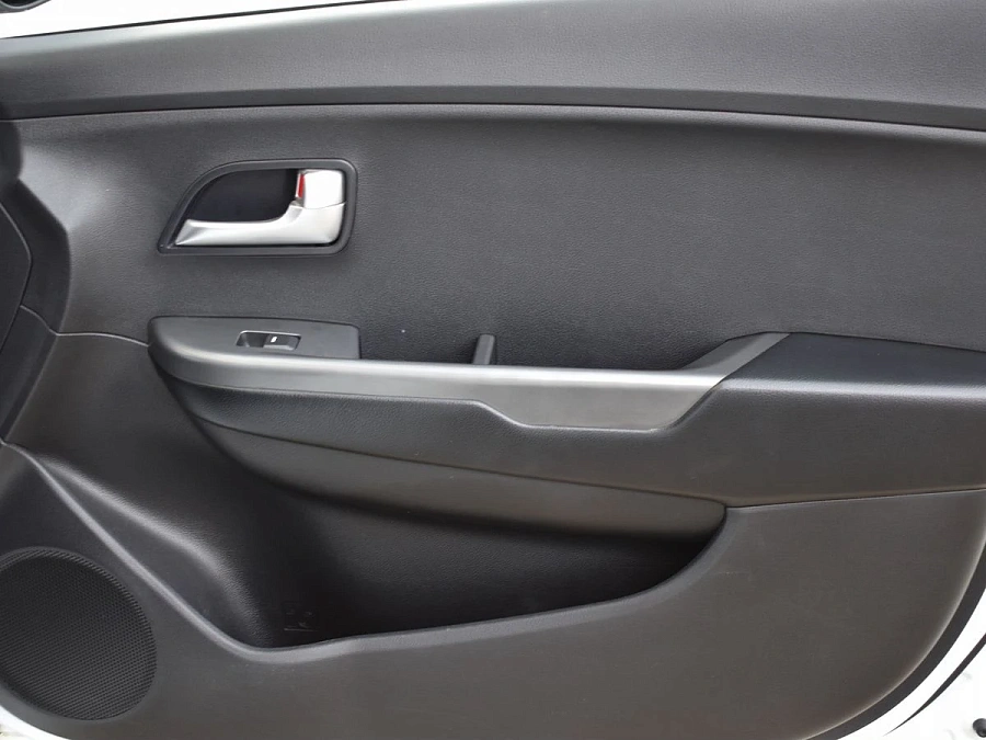 Kia Rio, 2015г., передний привод, механика