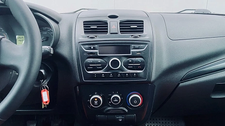 Lada (ВАЗ) , 2015г., передний привод, механика