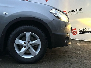Nissan Qashqai, 2012г, передний привод, механика