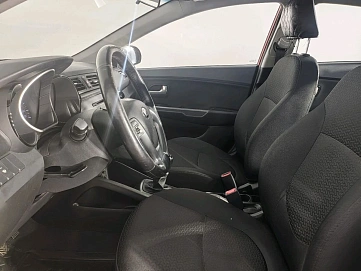 Kia Rio, 2015г, передний привод, механика