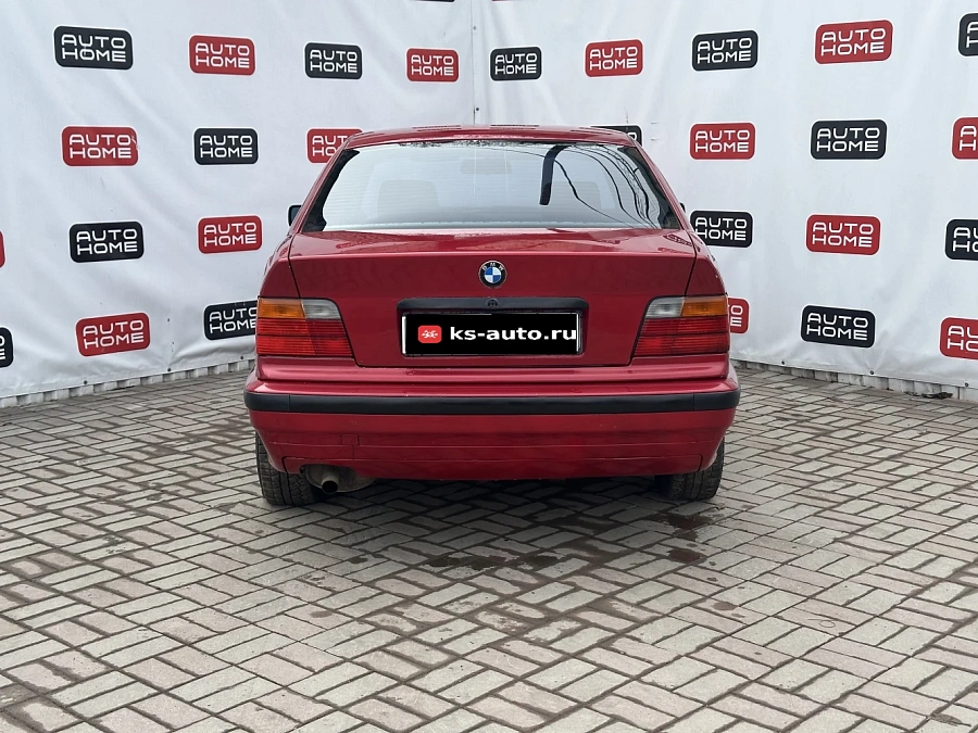 BMW 3 серии, 1992г., передний привод, механика