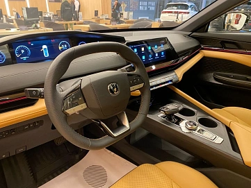 Changan UNI-V, 2023г, передний привод, робот