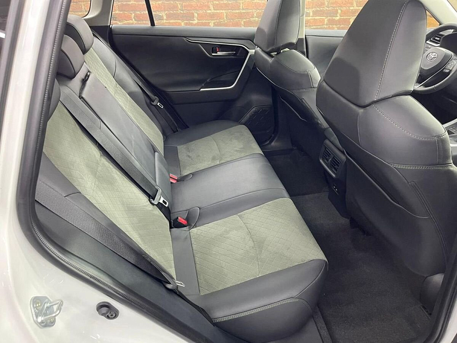Toyota RAV4, 2025г., полный привод, вариатор