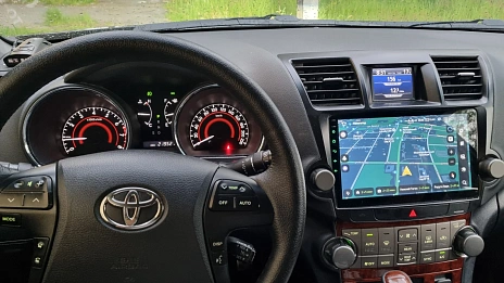 Toyota Highlander, 2012г, полный привод, автомат