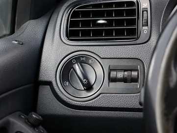 Volkswagen Polo, 2018г, передний привод, механика