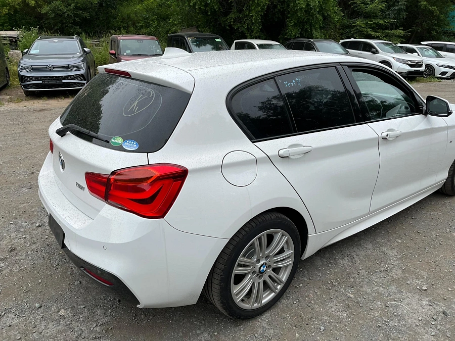 BMW 1 серии, 2017г., задний привод, автомат