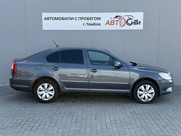 Skoda Octavia, 2011г, передний привод, робот