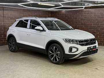 Volkswagen T-Roc, 2025г., передний привод, робот
