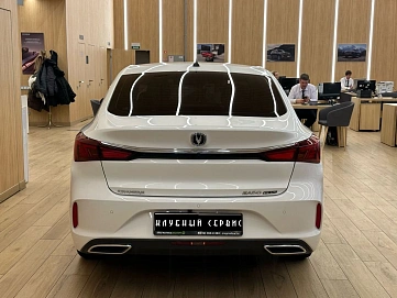 Changan Eado Plus, 2023г, передний привод, робот