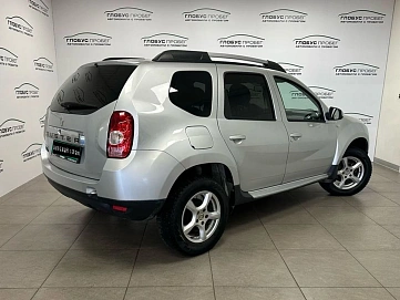 Renault Duster, 2012г, передний привод, механика