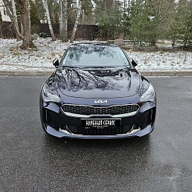 Kia Stinger, 2022г, полный привод, автомат