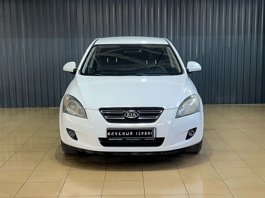 Kia Ceed, 2009г., передний привод, автомат
