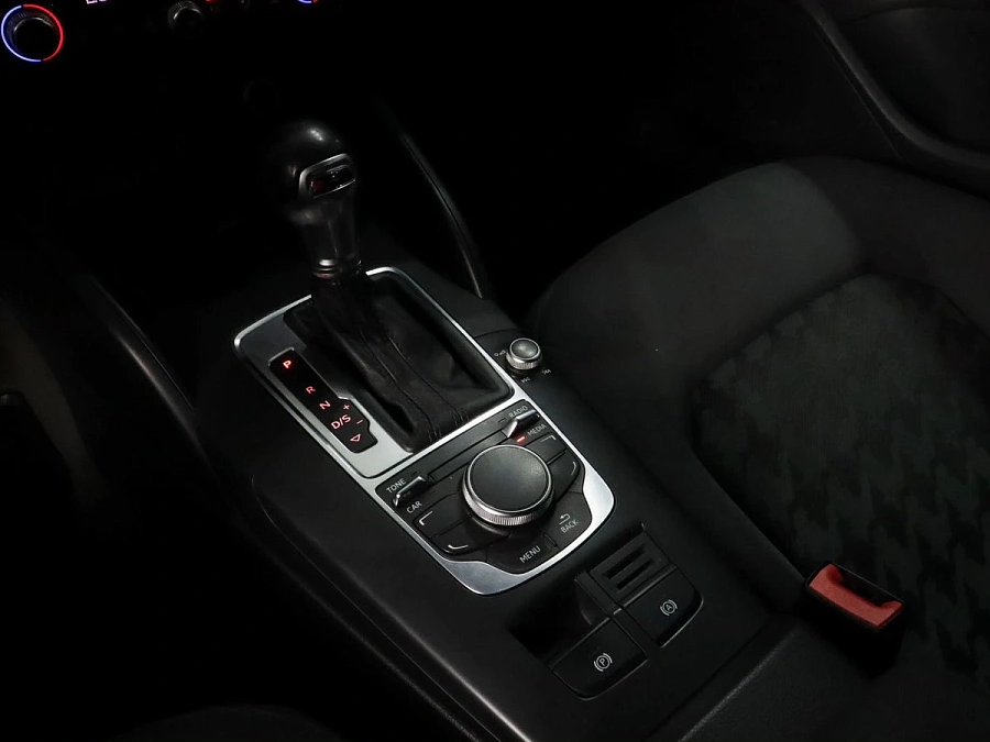 Audi A3, 2014г., передний привод, робот