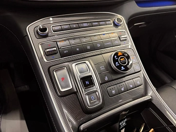 Hyundai Santa Fe, 2021г, полный привод, робот