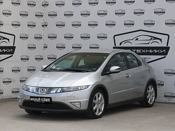 Honda Civic, 2008г, передний привод, робот