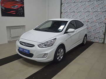 Hyundai Solaris, 2012г, передний привод, автомат