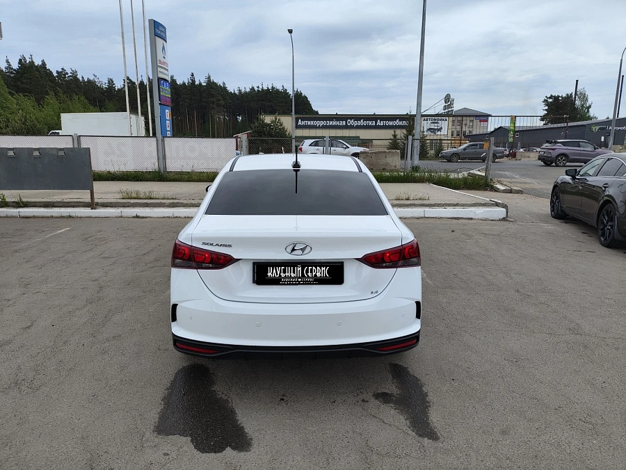 Hyundai Solaris, 2021г., передний привод, автомат