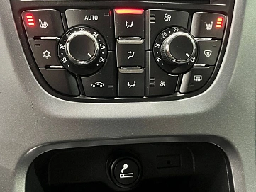 Opel , 2012г., передний привод, механика