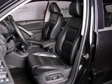 Volkswagen Tiguan, 2009г, полный привод, автомат