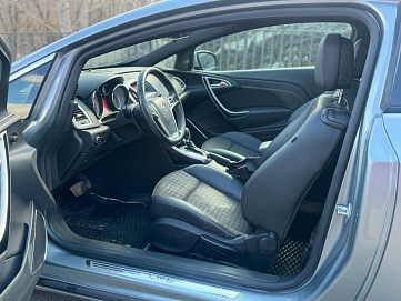 Opel , 2012г., передний привод, автомат