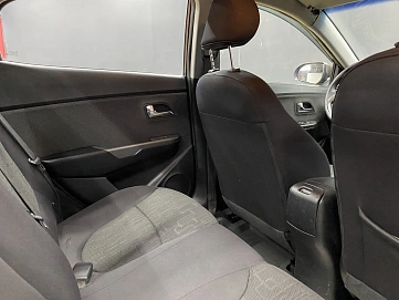 Kia Rio, 2015г, передний привод, механика
