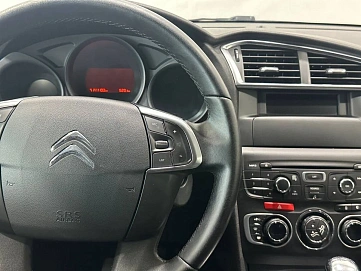 Citroen C4, 2015г, передний привод, автомат