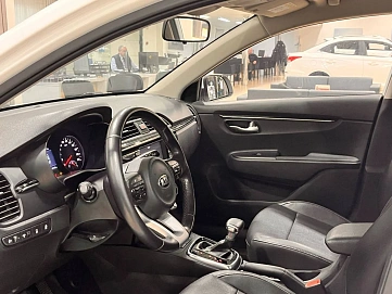 Kia Rio, 2018г, передний привод, автомат