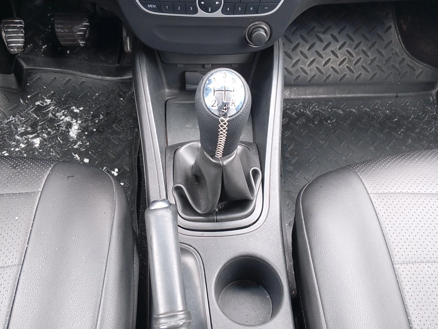 Renault Fluence, 2012г., передний привод, механика