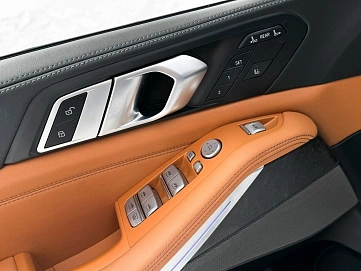 BMW X7, 2022г, полный привод, автомат