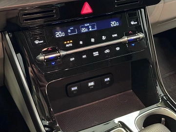 Kia Carnival, 2021г., передний привод, автомат