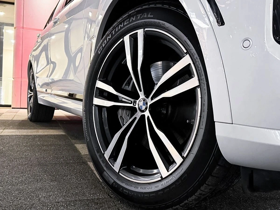 BMW X7, 2022г., полный привод, автомат