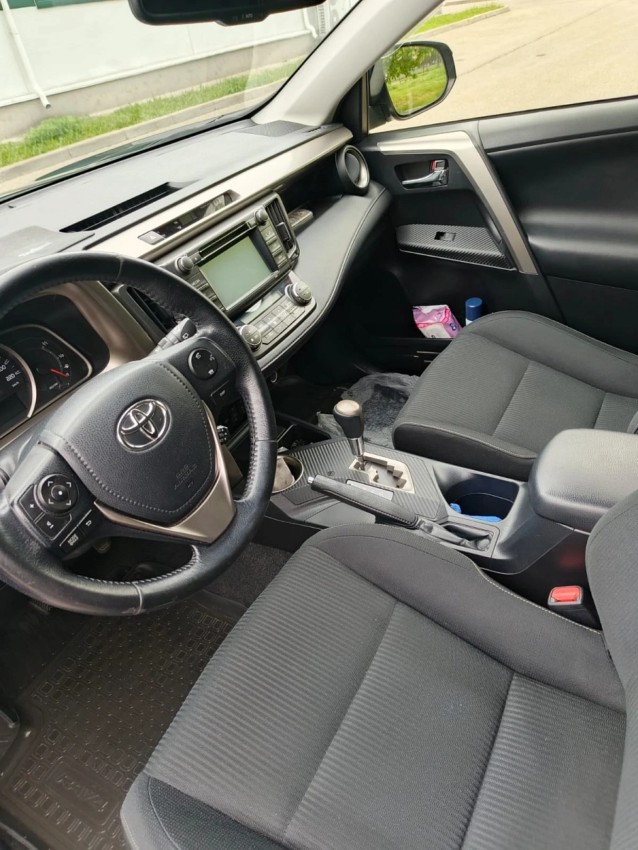 Toyota RAV4, 2014г., полный привод, вариатор