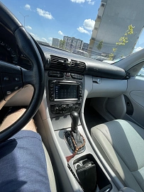Mercedes-Benz C-Класс, 2004г, задний привод, автомат