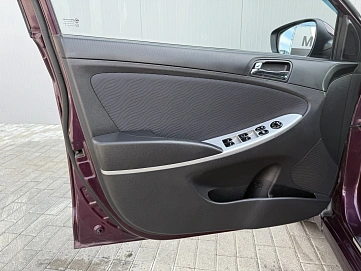 Hyundai Solaris, 2013г, передний привод, автомат