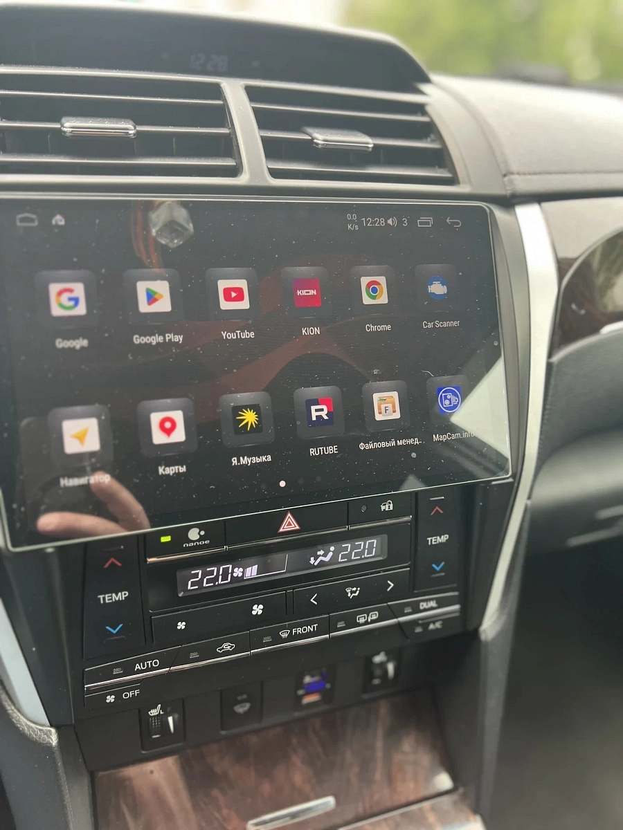 Toyota Camry, 2017г., передний привод, автомат