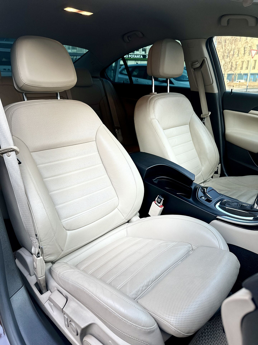 Opel Insignia, 2014г., передний привод, автомат