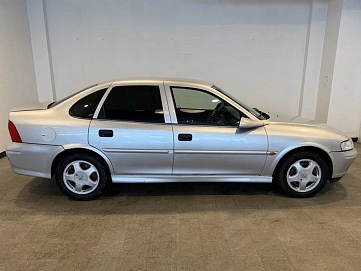 Opel Vectra, 1999г, передний привод, механика