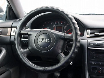 Audi A6, 1999г, передний привод, механика