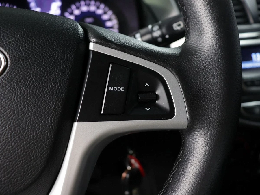 Hyundai Solaris, 2012г., передний привод, механика