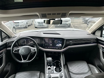 Volkswagen Touareg, 2020г, передний привод, автомат