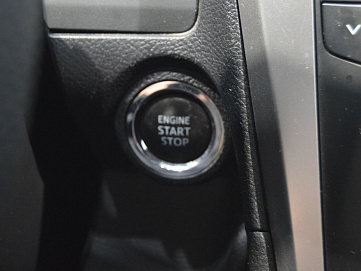 Toyota Camry, 2015г, передний привод, автомат